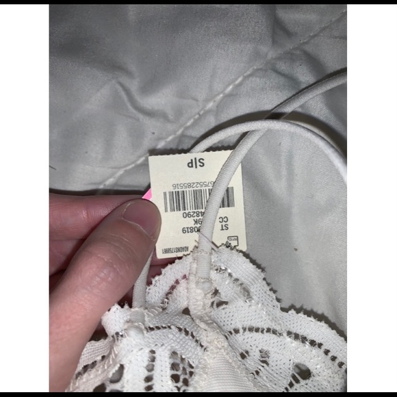 Victoria’s Secret pink bralette - Picture 5 of 5